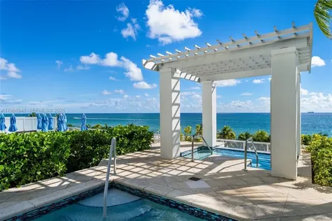 4391 Collins Avenue Miami Beach FL 33140