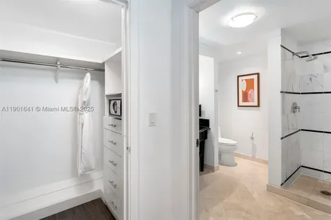 4391 Collins Avenue Miami Beach FL 33140