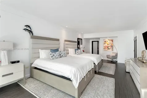4391 Collins Avenue Miami Beach FL 33140
