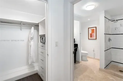 4391 Collins Avenue Miami Beach FL 33140
