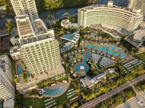 4391 Collins Avenue Miami Beach FL 33140