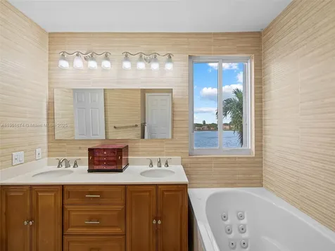 1206 Falls Boulevard Weston FL 33327