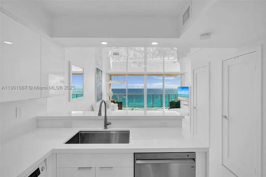 2501 S Ocean Drive Hollywood FL 33019