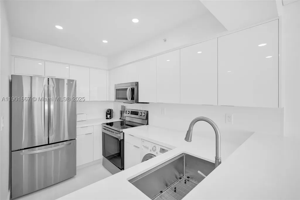 2501 S Ocean Drive Hollywood FL 33019