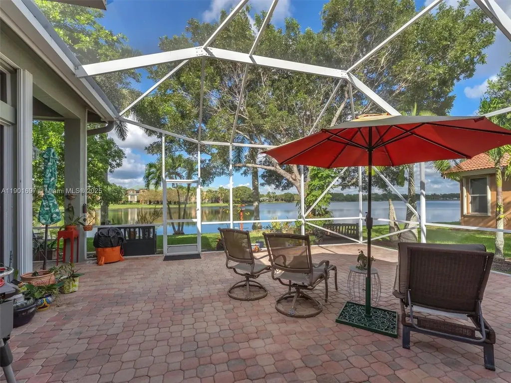 302 NW 120th Drive Coral Springs FL 33071