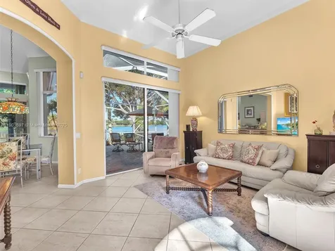 302 NW 120th Drive Coral Springs FL 33071