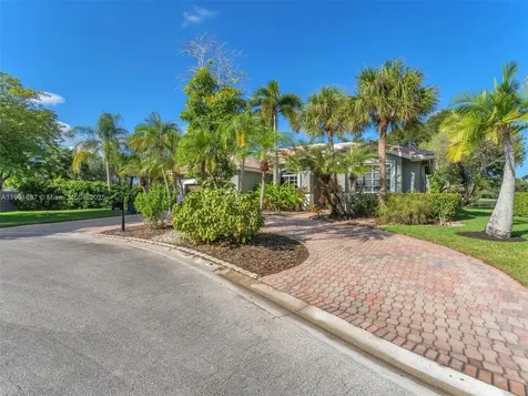 302 NW 120th Drive Coral Springs FL 33071