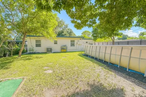 6317 Cleveland Street Hollywood FL 33024