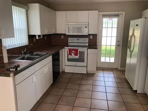 11274 SW 64 Lane Miami FL 33173