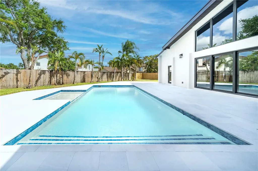 842 W Coco Plum Circle Plantation FL 33324