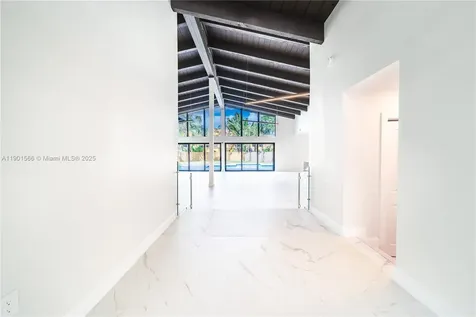 842 W Coco Plum Circle Plantation FL 33324