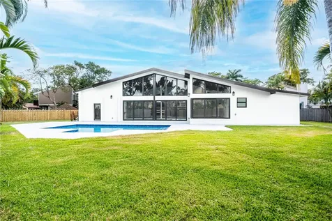 842 W Coco Plum Circle Plantation FL 33324