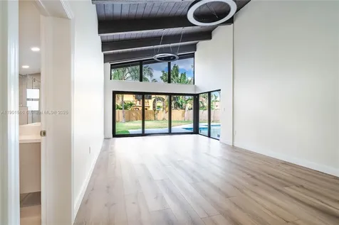 842 W Coco Plum Circle Plantation FL 33324