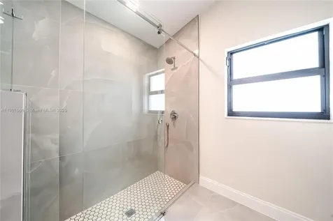 842 W Coco Plum Circle Plantation FL 33324