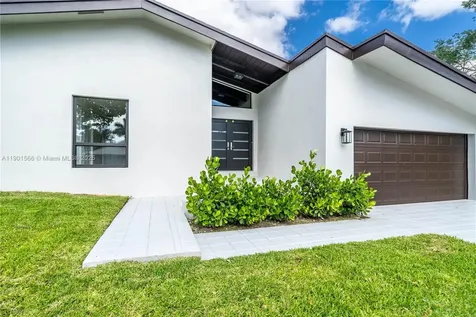 842 W Coco Plum Circle Plantation FL 33324