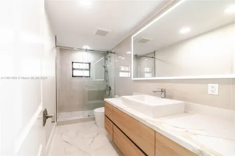 842 W Coco Plum Circle Plantation FL 33324