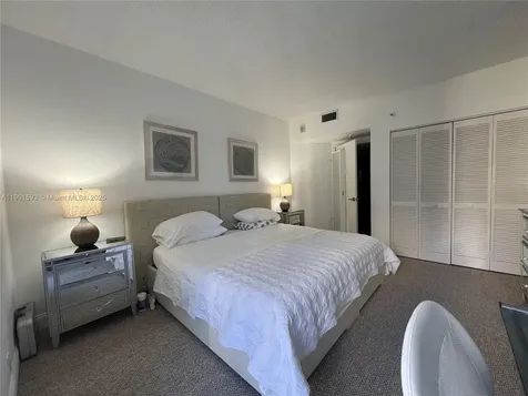 520 Brickell Key Drive Miami FL 33131