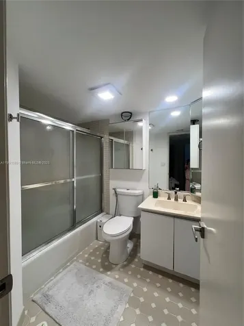 520 Brickell Key Drive Miami FL 33131
