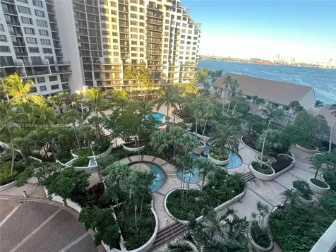 520 Brickell Key Drive Miami FL 33131