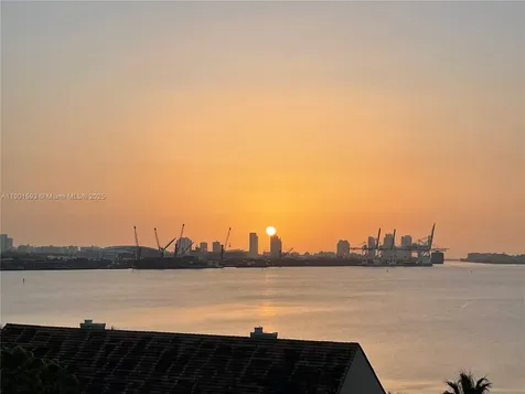 520 Brickell Key Drive Miami FL 33131