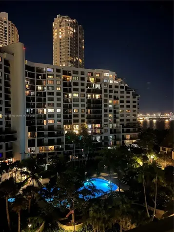 520 Brickell Key Drive Miami FL 33131