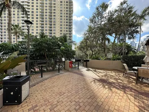520 Brickell Key Drive Miami FL 33131