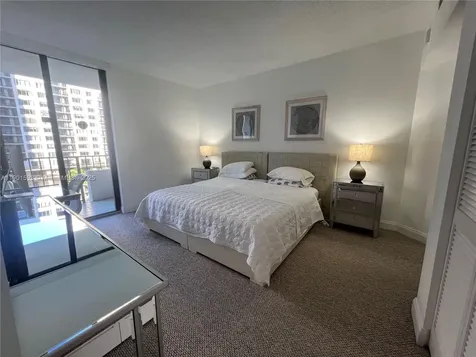 520 Brickell Key Drive Miami FL 33131