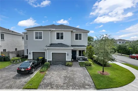 856 SE 16th Court Homestead FL 33034