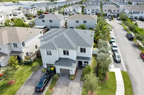 856 SE 16th Court Homestead FL 33034