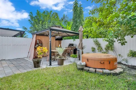 856 SE 16th Court Homestead FL 33034