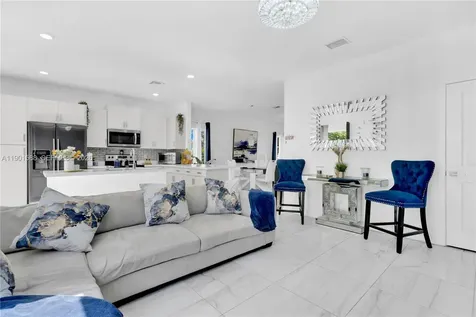 856 SE 16th Court Homestead FL 33034