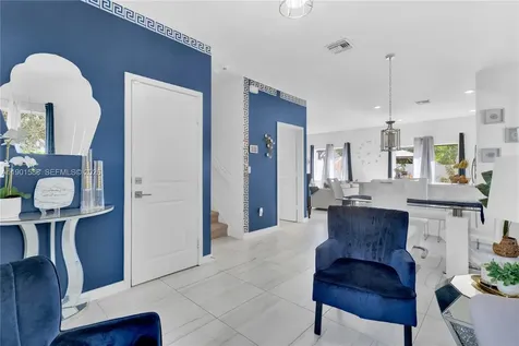 856 SE 16th Court Homestead FL 33034