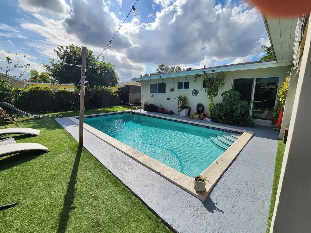 2140 SW 36th Avenue Fort Lauderdale FL 33312