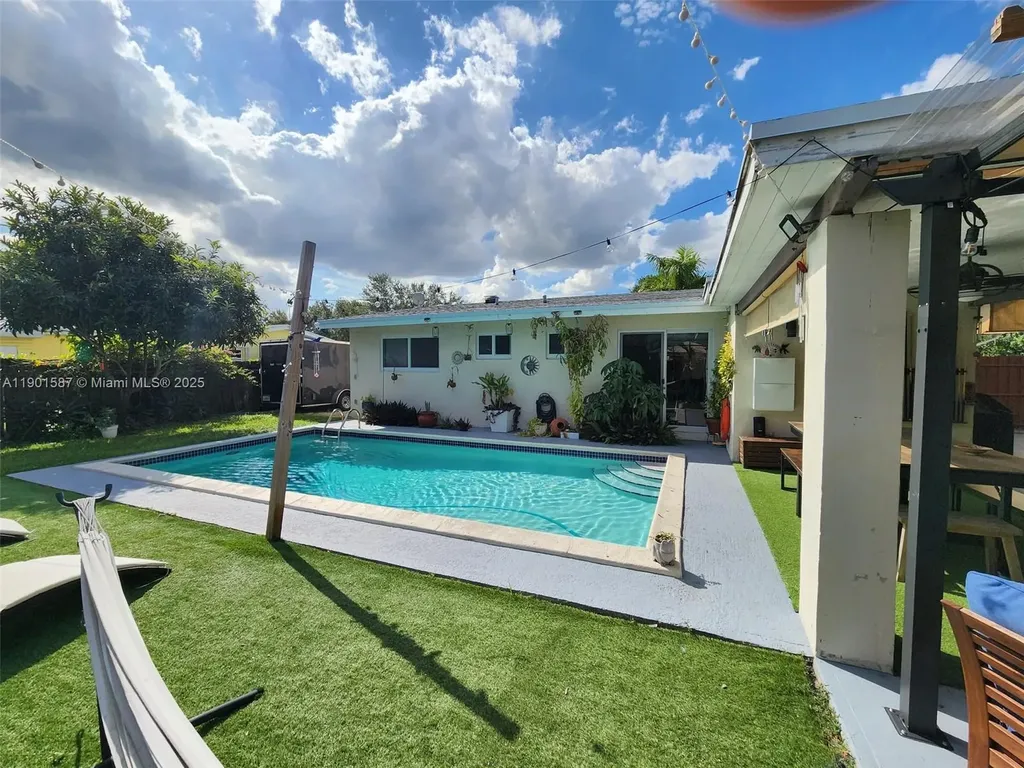 2140 SW 36th Avenue Fort Lauderdale FL 33312