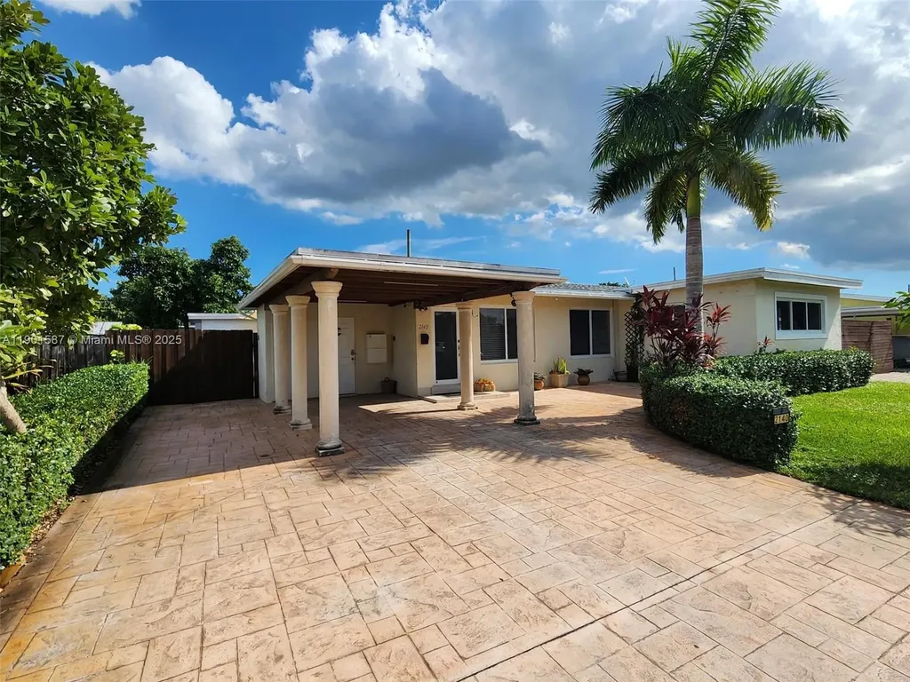 2140 SW 36th Avenue Fort Lauderdale FL 33312