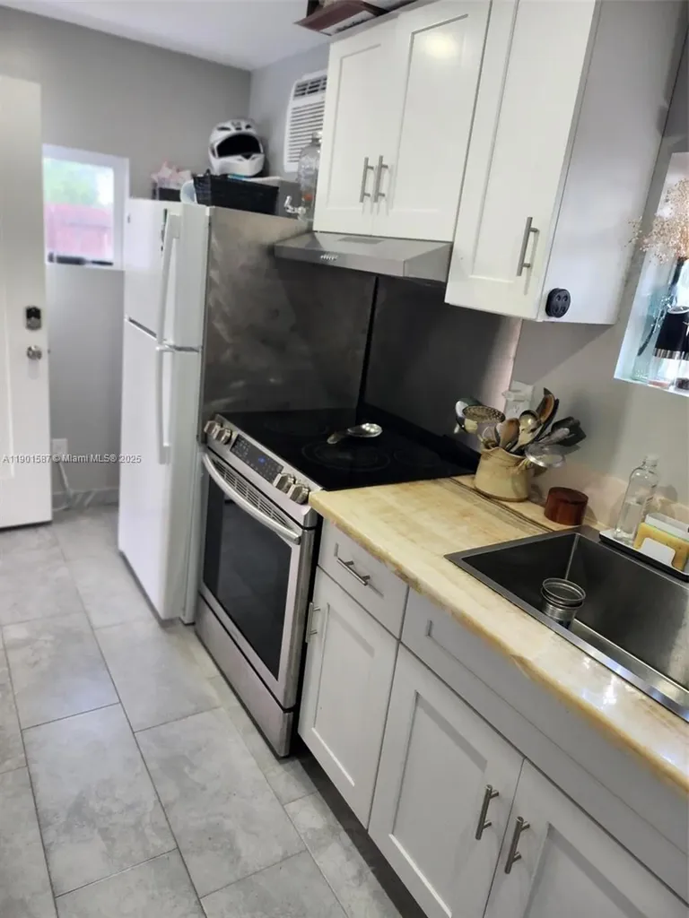 2140 SW 36th Avenue Fort Lauderdale FL 33312