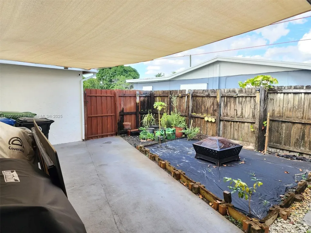 2140 SW 36th Avenue Fort Lauderdale FL 33312