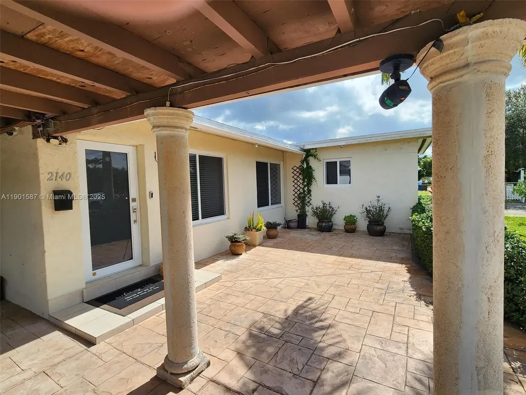 2140 SW 36th Avenue Fort Lauderdale FL 33312