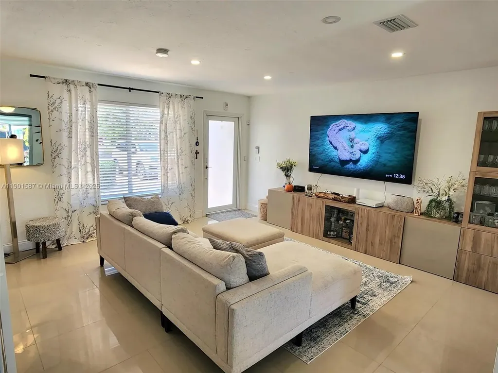 2140 SW 36th Avenue Fort Lauderdale FL 33312