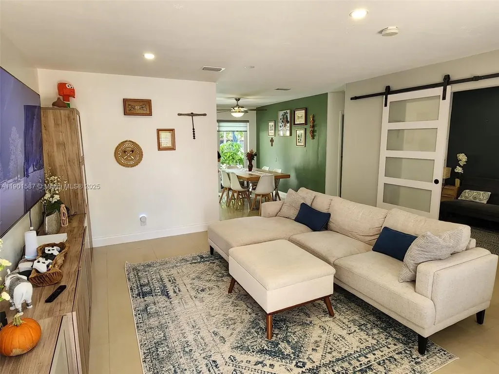2140 SW 36th Avenue Fort Lauderdale FL 33312