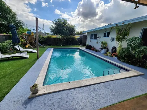 2140 SW 36th Avenue Fort Lauderdale FL 33312