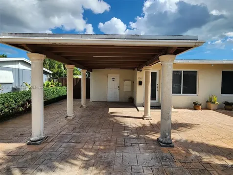 2140 SW 36th Avenue Fort Lauderdale FL 33312