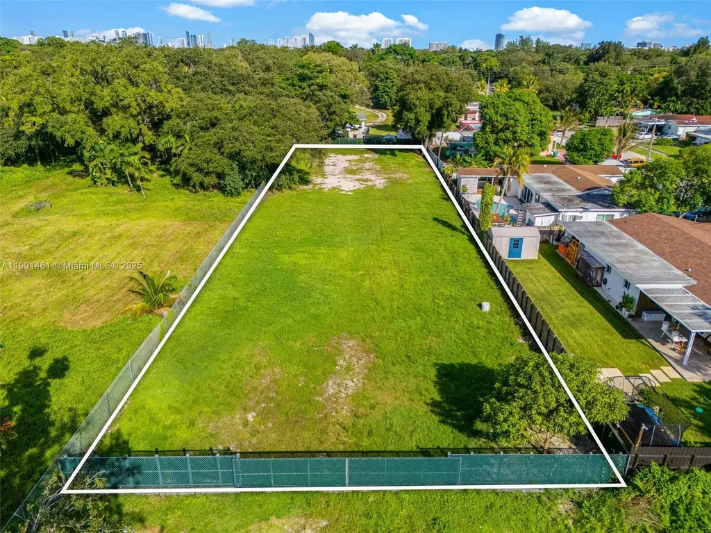 NE 8th Avenue NE 152nd Street North Miami FL 33162