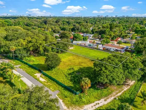 NE 8th Avenue NE 152nd Street North Miami FL 33162
