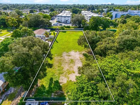 NE 8th Avenue NE 152nd Street North Miami FL 33162