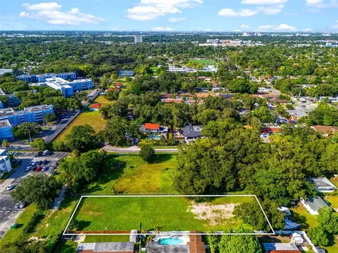 NE 8th Avenue NE 152nd Street North Miami FL 33162