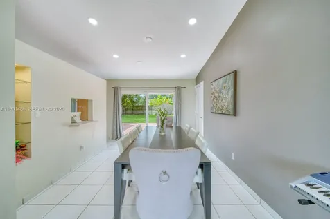 10860 SW 124th Road Miami FL 33176