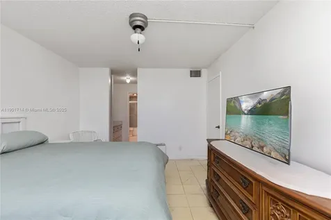 8900 Washington Boulevard Pembroke Pines FL 33025