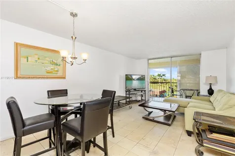 8900 Washington Boulevard Pembroke Pines FL 33025