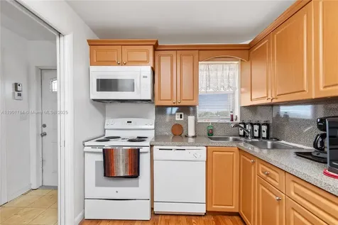 8900 Washington Boulevard Pembroke Pines FL 33025